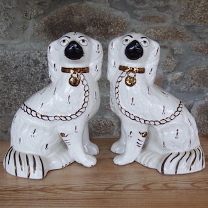 Pair Of Antique Victorian Staffordshire Spaniel Wally Mantle Dogs, Height: 9&quot; 23cm
