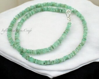 素晴らしい品質の天然エメラルドヘイシビーズネックレス、エメラルド