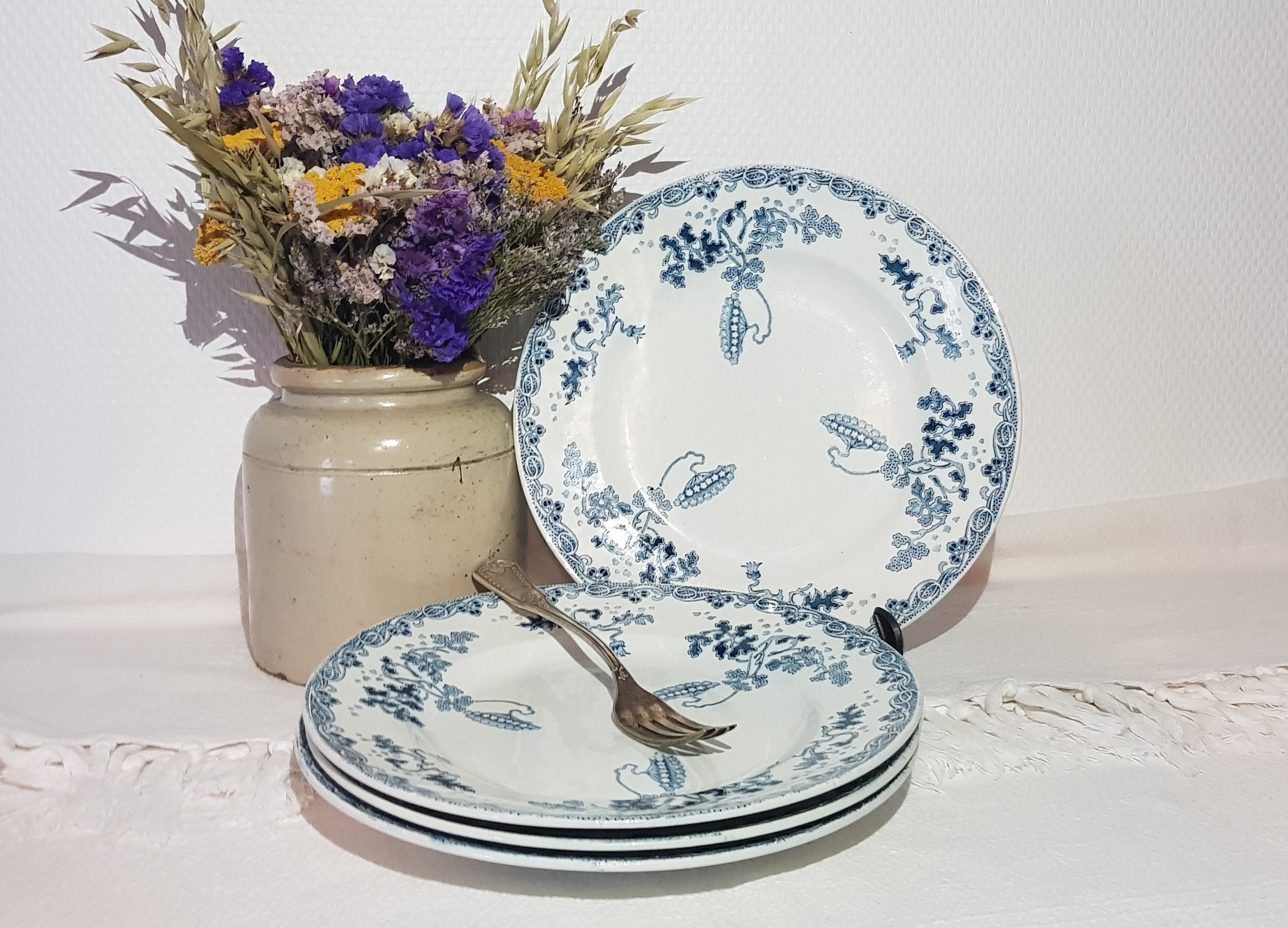 Lot de 4 Assiettes Plates en Faïence St Amand et Hamage Modèle Modern-Style, Terre Fer - Antique Fre