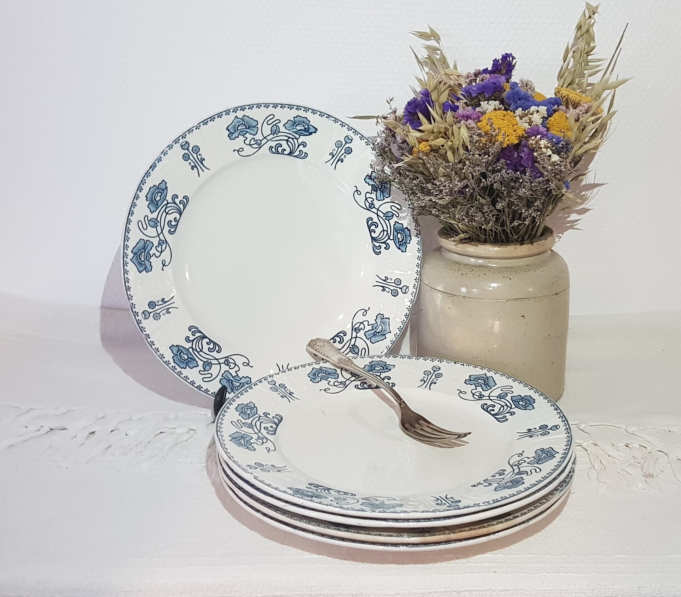 Lot de 5 Assiettes Plates en Faïence Sarreguemines Modèle Décor 1900, Terre Fer - Antique French Vin