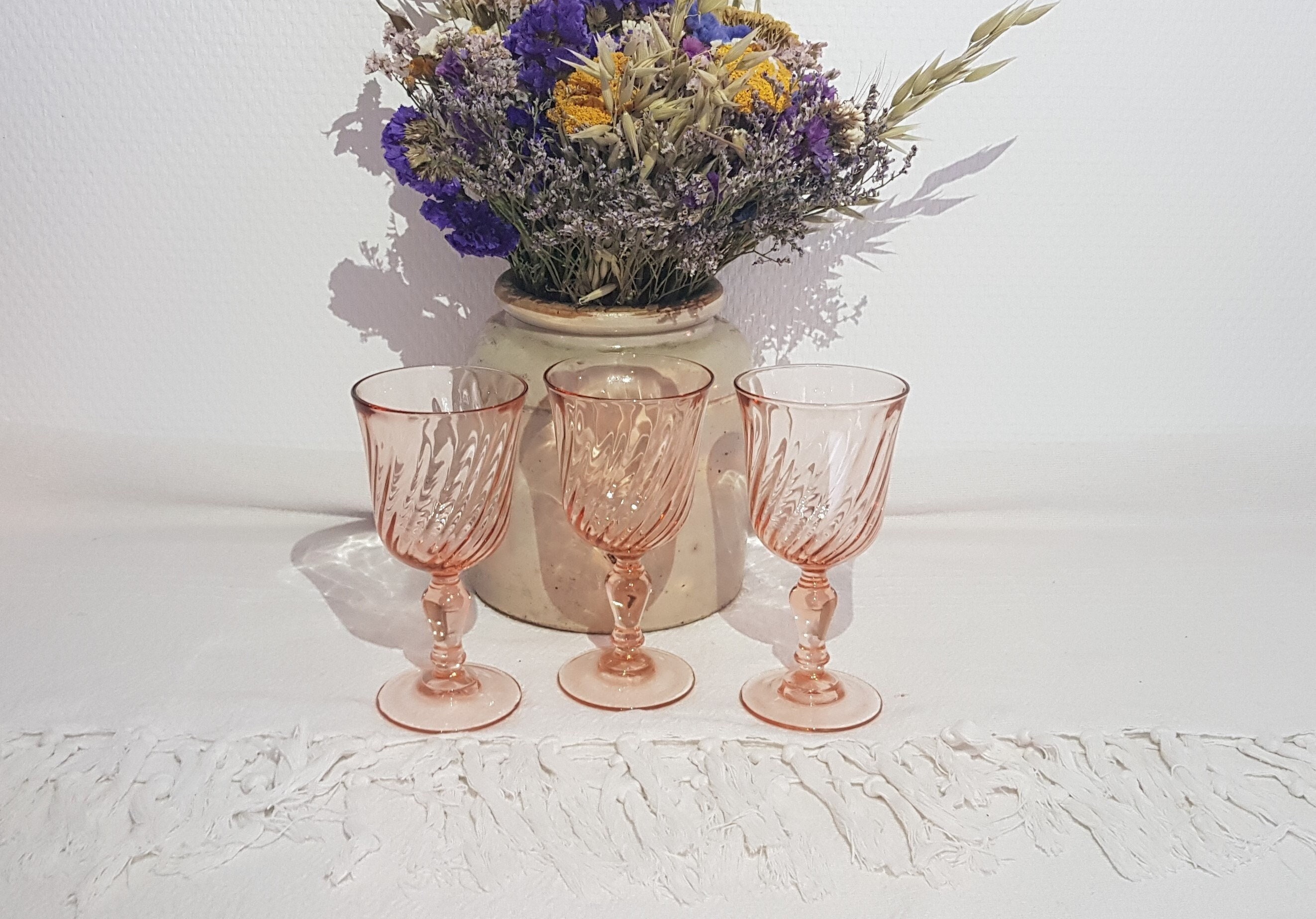 Lot de 3 Verres Roses à Vin, Rosaline d'arcoroc Luminarc - Antique French Vintage Campagne Chic, Sha