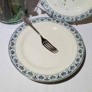 Set of 4 flat plates from the Salins earthenware factory, Celtic model, ironstone - Antique French Vintage - Country chic, Shabby chic