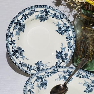 Set of 4 Choisy le Roi earthenware soup plates, Paris pattern, ironstone - French Antique Vintage - Country chic, Shabby, Roses