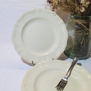 Set of 4 Sarreguemines earthenware dinner plates, Rohan pattern - French Antique Vintage - Country chic, Cottage chic, Ivory, boho