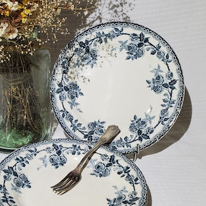 Set of 4 Choisy le Roi earthenware dinner plates, Paris pattern, ironstone - French Antique Vintage - Country chic, Shabby, Roses