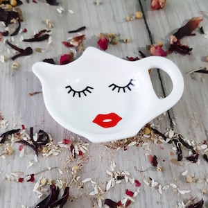 Encantador plato porta bolsitas de té: regalo para amantes del té, regalo para fiestas de té, accesorios para el té