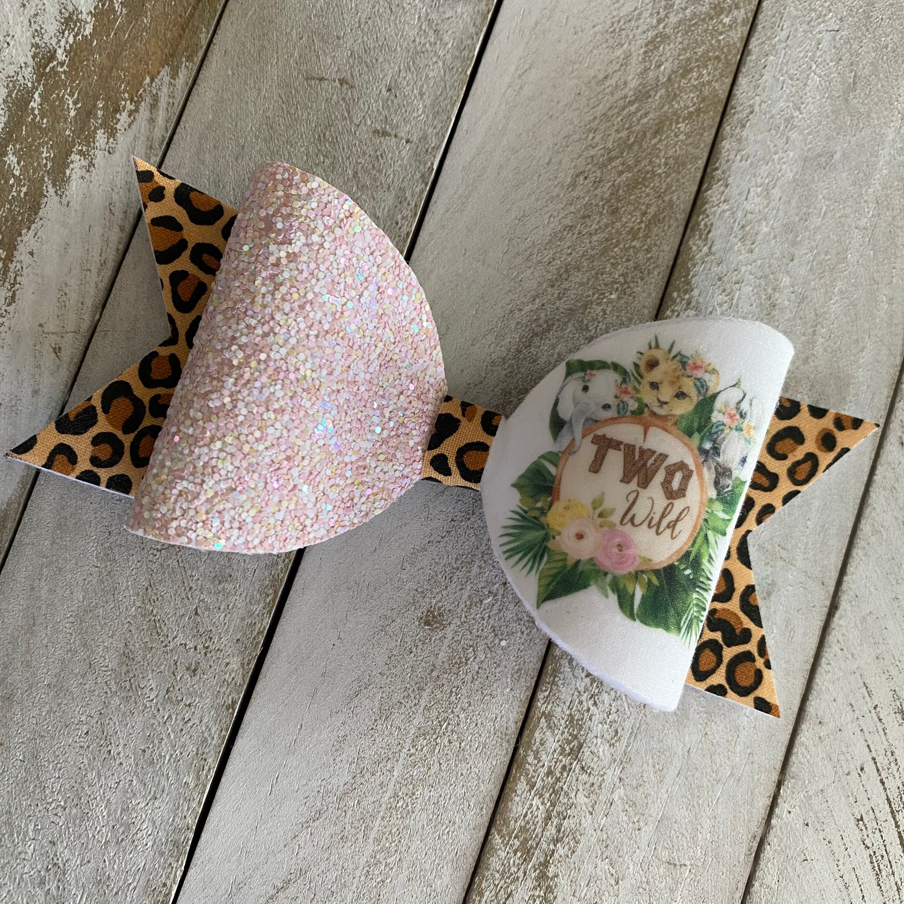 Wilde Safari Geburtstag Haarschleife, zwei wilde Geburtstag Haarschleife, Stirnband oder Haargummi, 2 Geburtstag,