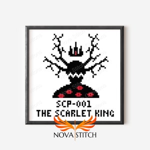 Puede incluir: Impresión enmarcada de arte pixelado que presenta una figura negra y roja con el texto "SCP-001 THE SCARLET KING". La obra de arte tiene un diseño pixelado y está sobre un fondo blanco. La impresión está enmarcada en un marco cuadrado negro.