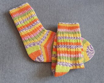 ElifeAcc Socken Frauen Baumwolle Wolle Warme Strick Winter Verdicken Thermische Nette Neuheit Verschiedene Farbmuster Damen Geschenk