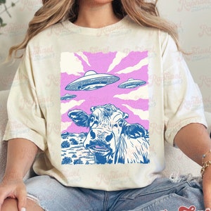 Vintage Highland Cow UFO Shirt, Retro Heifer Alien Invasion Shirt, Funny Meme Graphic Tee, Weirdcore Clothing, Gen Z Western Gift Ivory