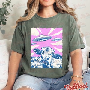 Vintage Highland Cow UFO Shirt, Retro Heifer Alien Invasion Shirt, Funny Meme Graphic Tee, Weirdcore Clothing, Gen Z Western Gift Moss