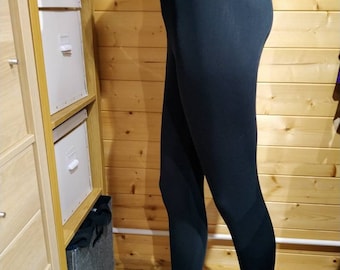BLACK Ladies Lycra Skating Leggings - Under Heel - Over Boot - Sports Activewear made in Cornwall by Roaring Mouse