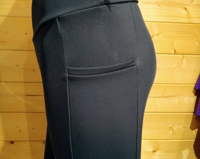 BLACK Fleece-lined Ladies Lycra Skating Leggings with Pockets - Under Heel - Over Boot - Sports Activewear made in Cornwall by Roaring Mouse