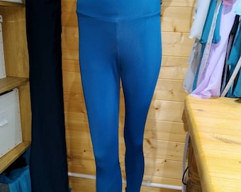 PEACOCK BLUE Fleece-lined Ladies Lycra Skating Leggings - Under Heel - Over Boot - Sports Activewear made in Cornwall by Roaring Mouse