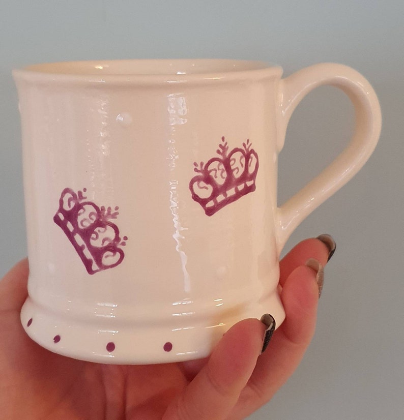 Queens Platinum Jubilee Mug Purple Crowns Handpainted Mug Royal Family Mug Jubilee Queen Platinum Jubilee Commerative Mug image 3