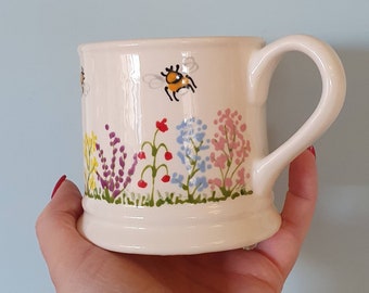 Mug fleurs sauvages et abeilles - Abeilles - Fleurs sauvages - Mug personnalisé - Cadeau pour elle - Mug maman - Mug grand-mère - Grand-mère - Mug tante - Mug anniversaire