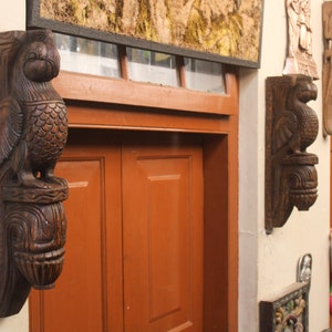 Bird Bracket Pair Wooden Wall Corbel Set Of Two Wall Hanging Home Decor Shelf Entrance Decorative Sculpture Vintage Look Bird Pair Statue