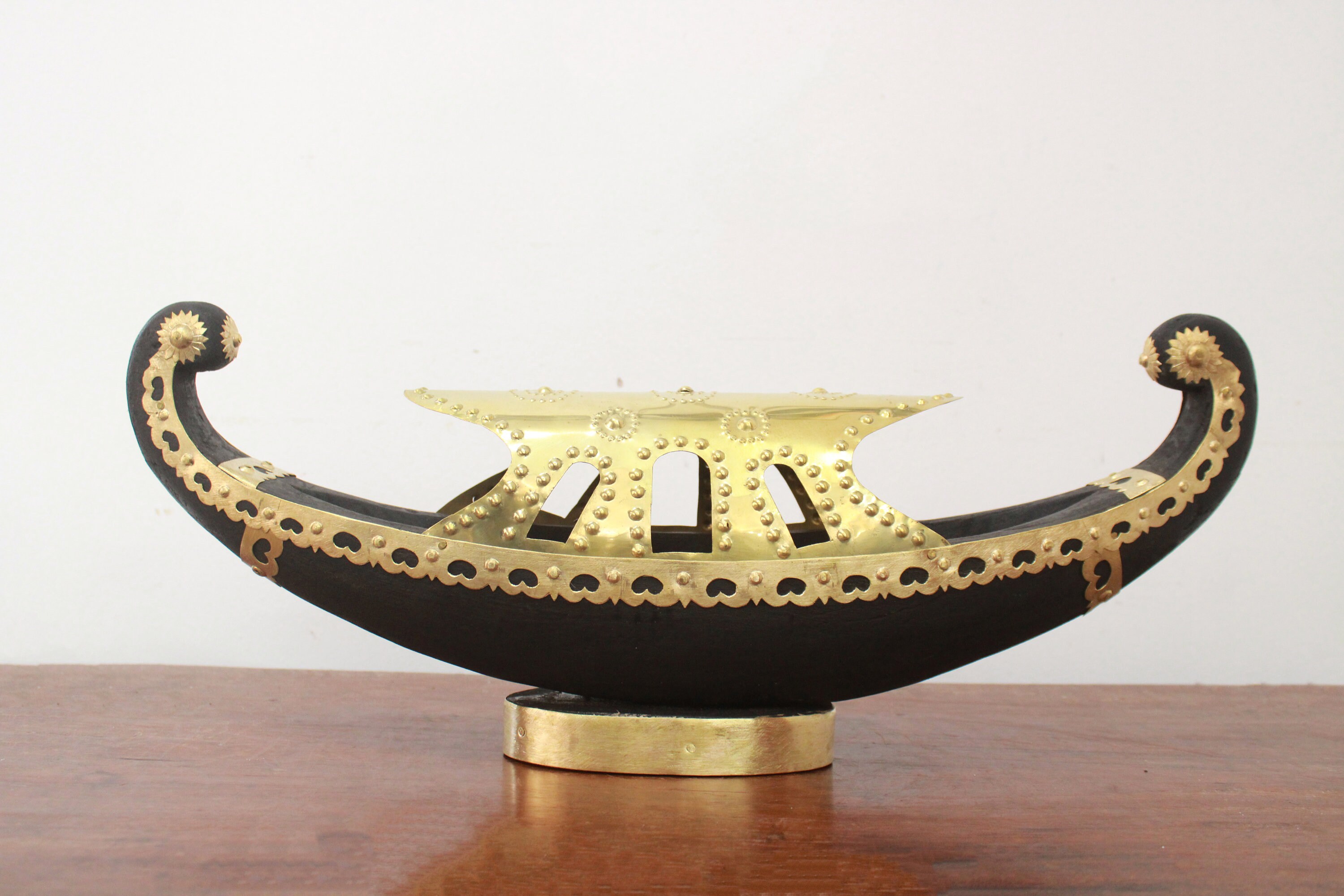 Vintage Wooden Canoe Boat: Kerala Indian Handicraft Decor Antique ...