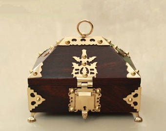 ヴィンテージ 中国 ウッドジェイド 彫刻 フラワー ジュエリー ボックス ケース ヴィンテージ彫刻木製ジュエリーボックス：花のディテール、インド製