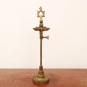 Antique Oil Lamp Vintage Diya Height Adjustable Samai Chavi Vilakku Key Lamp Rare Collectible Indian Home Mandir Temple Garden Decor Shade