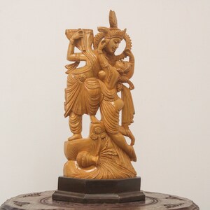 Radhakrishna Statue Hindu Home Decor Sculpture Wedding Gift Hand Carved Hindu God Figurine Living Room Decor Love Themed Radha Krishna Idol