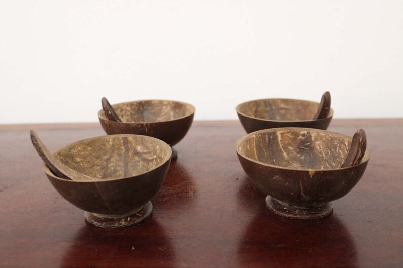 Coconut Shell Bowl Ice Cream Cup Soup / Salad Chutney Serving Bowl Set Of 4 Sustainable Eco-friendly Decorative Kitchenware Handicraft Decor image 2