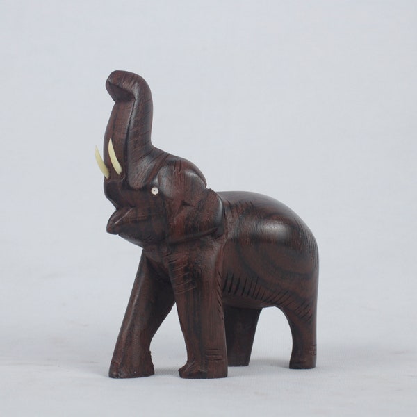 Pequeña estatua de elefante pregonando tunk Up Escultura de madera Feng Shui Indio Asiático Tusker Decoración del hogar Estante Animal Estatuilla Rosewood Talla