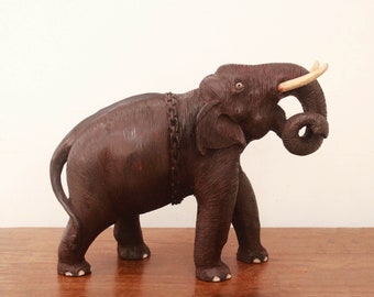 Wooden Elephant Statue Indian / Asian Elephant Sculpture Vintage Home Office Decor Memento Gift Art Figurine Rosewood Hand Carved Handicraft