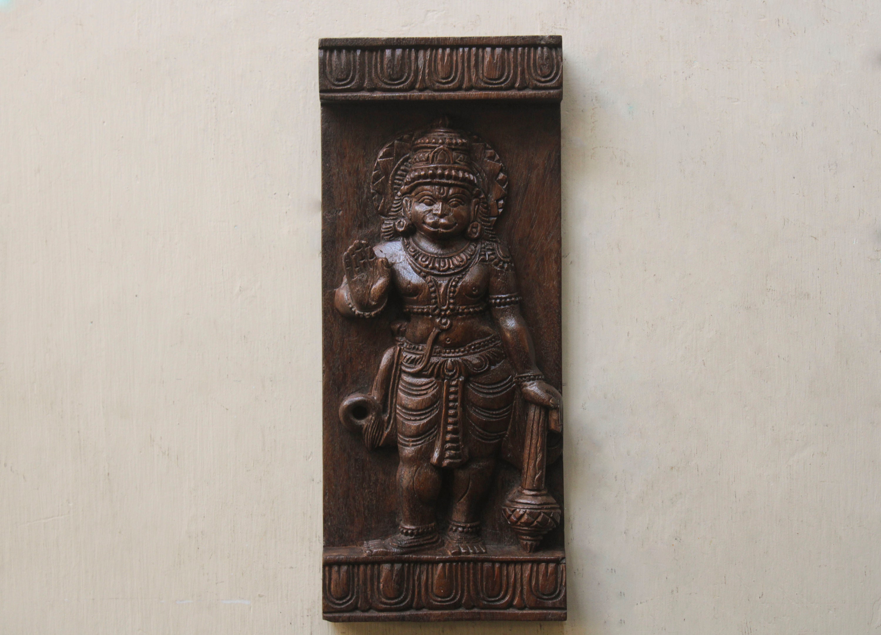 Sri Hanuman Statue Wall Hanging Wooden Wall Panel Ram Home Decor Hindu God Sculpture Blessing Posture Monkey God Temple Carving Figurine
