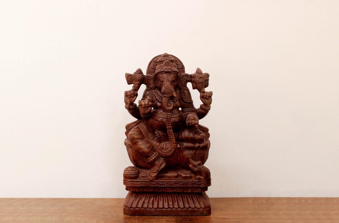 手作りの木製ガネーシャ像：ヴィンテージヒンドゥー教の神彫刻 - Etsy 日本