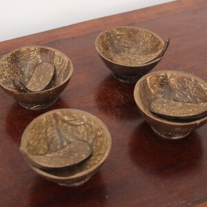 Coconut Shell Bowl Ice Cream Cup Soup / Salad Chutney Serving Bowl Set Of 4 Sustainable Eco-friendly Decorative Kitchenware Handicraft Decor image 4