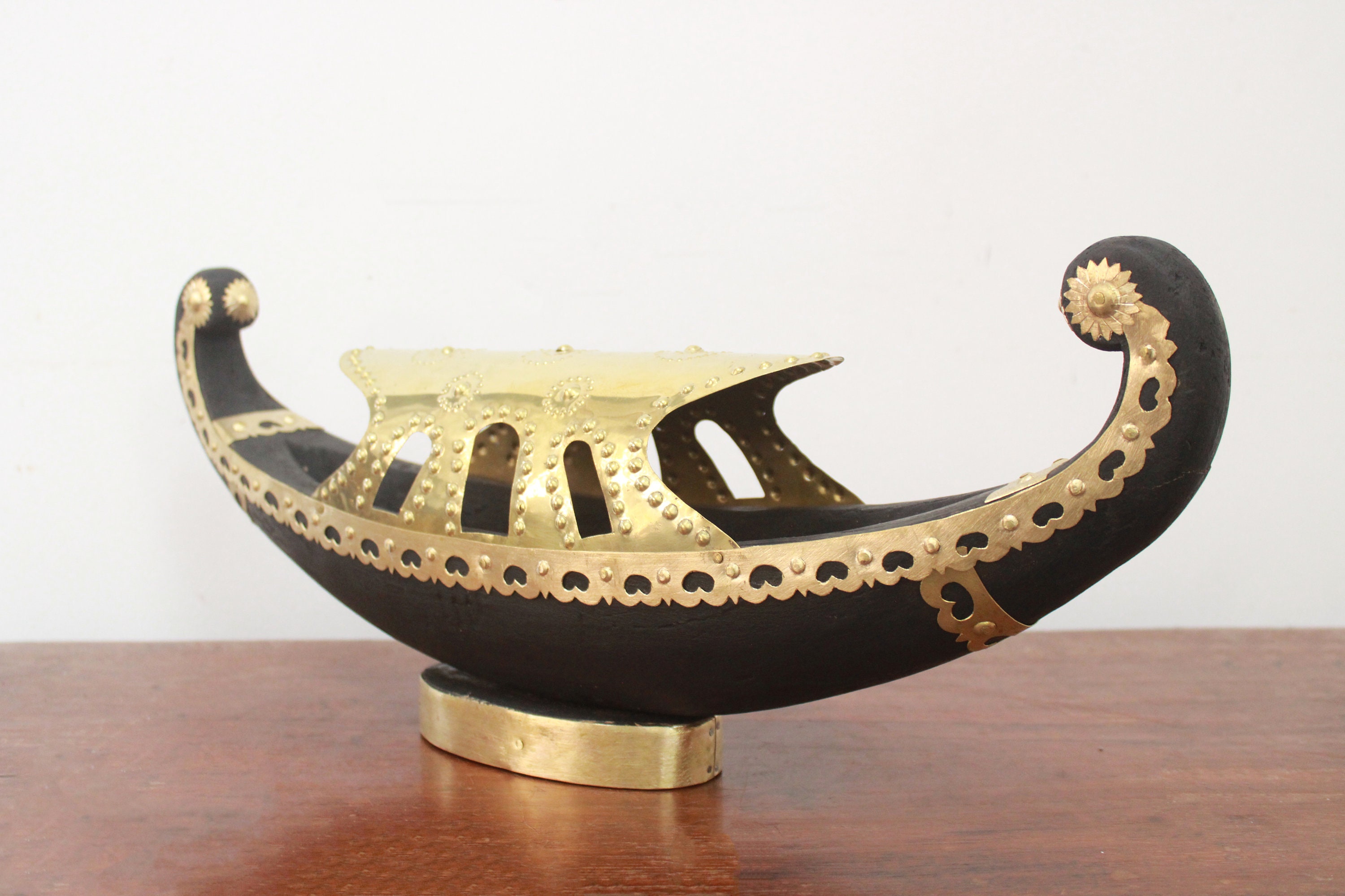 Vintage Wooden Canoe Boat: Kerala Indian Handicraft Decor Antique ...