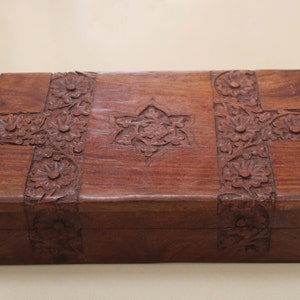 Caja de regalo Joyero de madera Caja de baratijas rectangular Adorno / Anillo / Collar / Reloj / Joyero Regalo de boda Recuerdo de aspecto vintage