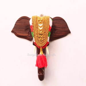 Elephant Statue Wooden Wall Hanging Sculpture Asian Indian Elephant Head Carving Living Room Office Lounge Wall Decor Ethnic Souvenir Gift