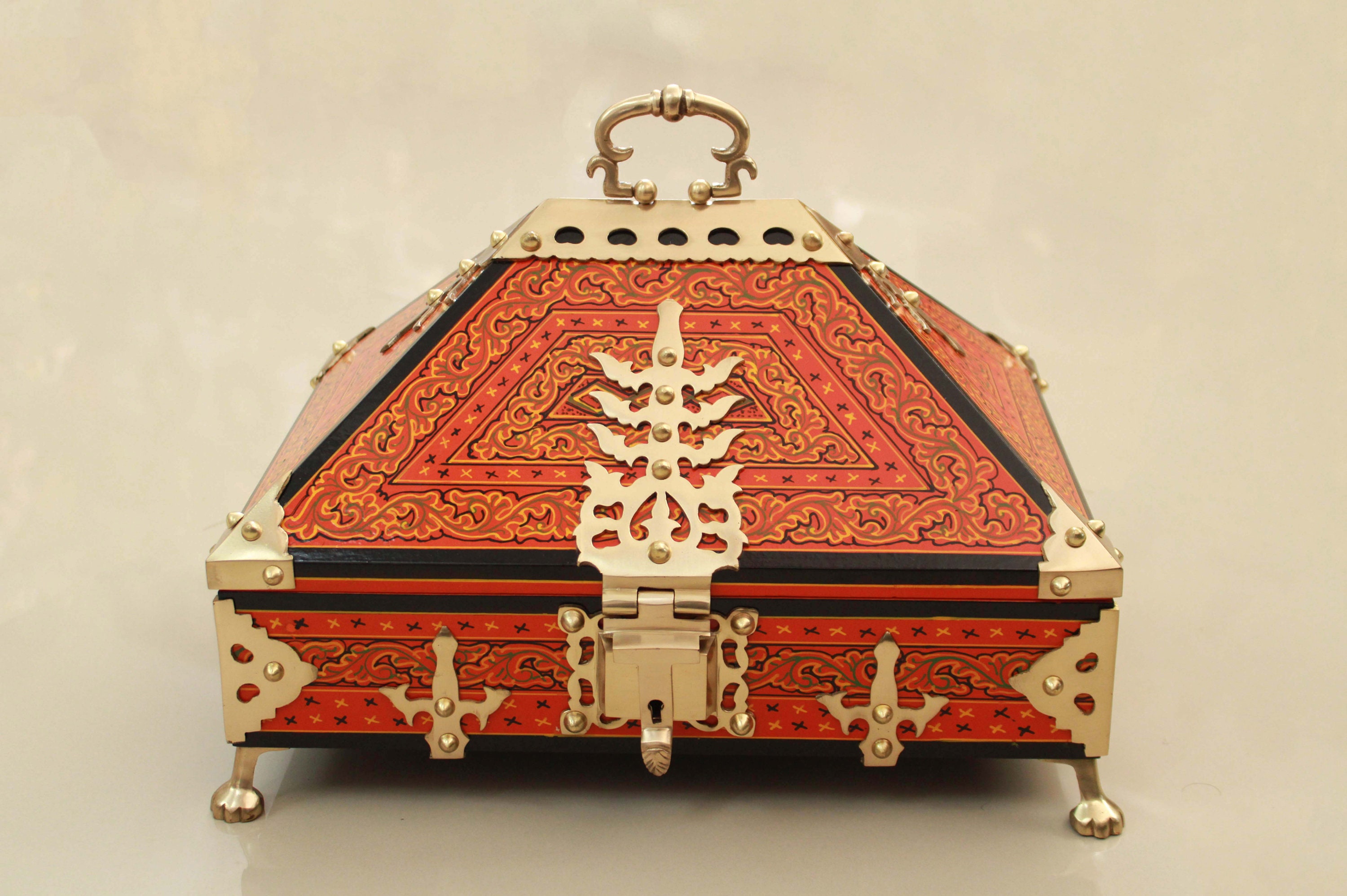 Rosewood Jewelry Box: Indian Antique Trinket Nettur Amadapetti