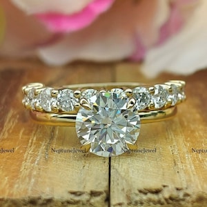 14K Yellow Gold Bridal Set/ 8mm Round Cut Moissanite Engagement Ring Set/ Simulated Diamond Ring With 3mm Round Cut Wedding Band/ Bridal Set