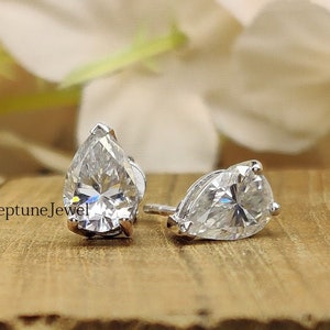 4 CT Pear Cut Moissanite Earring / 14K Diamond Stud Push Back Earrings/ Diamond Studs/ Pear Earrings/ Simulated Diamond Stud/ Gift For Her