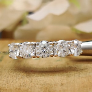 5-Stone Moissanite Wedding Ring / 14K White Gold Engagement Ring / 2.50 CT Round Simulated Diamond Band / 5 Stone Anniversary Band /Gift Her