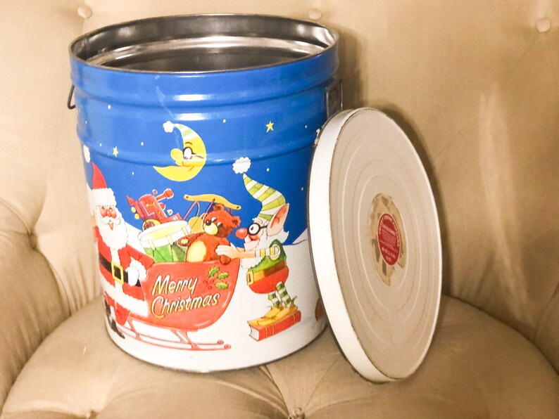 Large Vintage Christmas Popcorn Tin