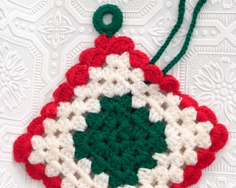 Lovely Knitted Christmas Pot Holder