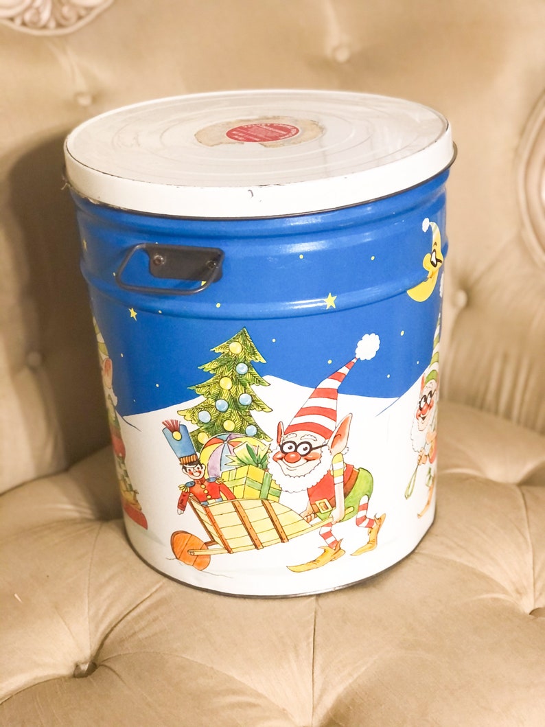 Large Vintage Christmas Popcorn Tin