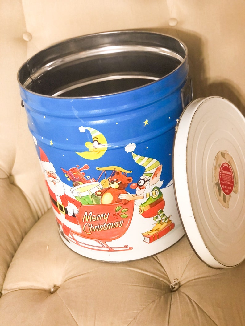 Large Vintage Christmas Popcorn Tin