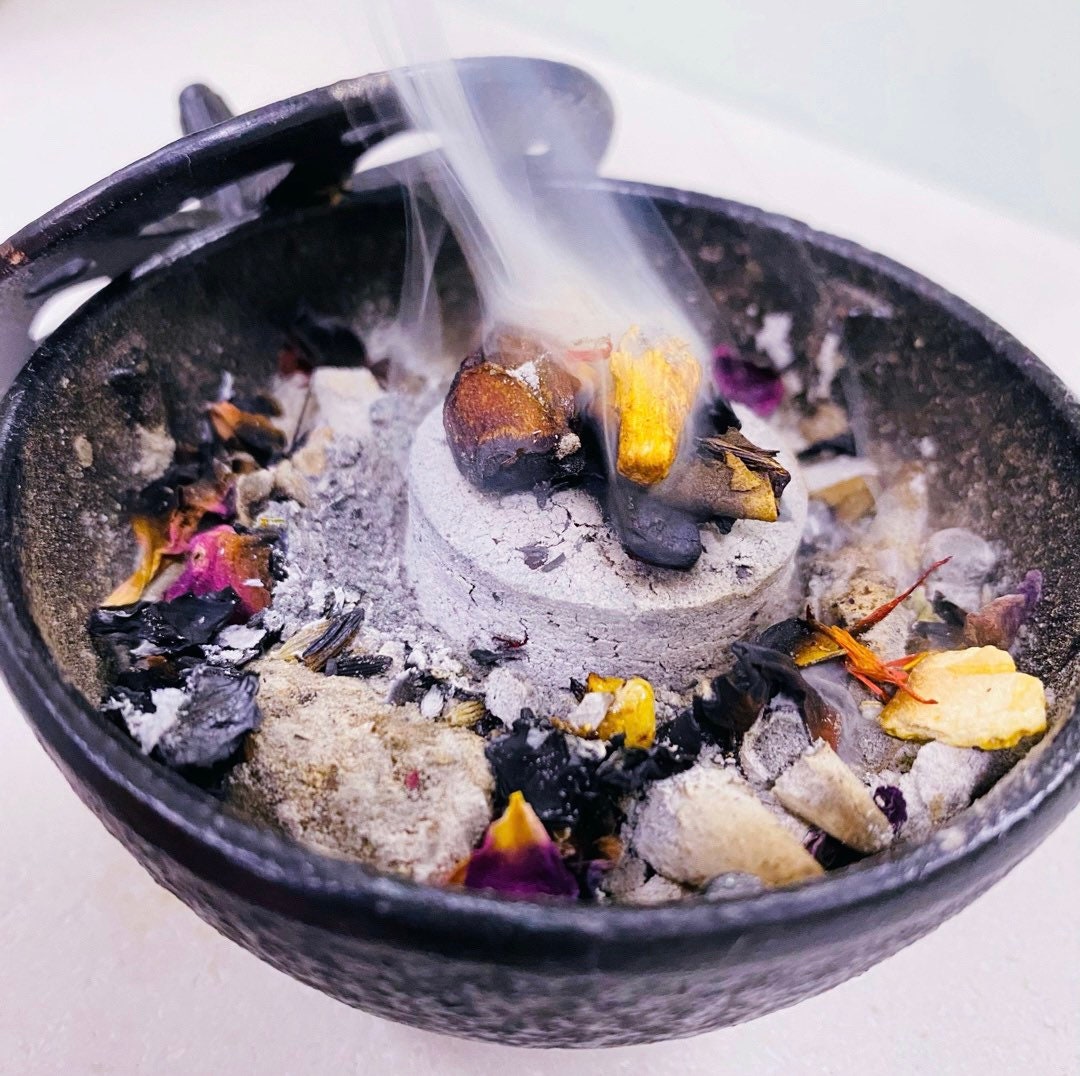 Black Cast Iron Incense Resin Bowl With Lid / Incense Cones, Loose