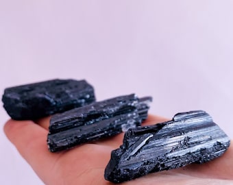 1st Quality Black Tourmaline Crystals / Protects Against All Negativity / Encourages Optimism, Happiness, Good Luck / Reduces Pain & Stress