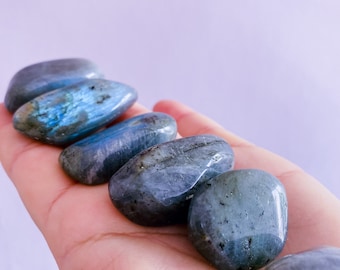 Super Flashy Labradorite Crystal Gemstone Tumblestones / Transformation & Change, Inspires You To Achieve Your Dreams / Uplifts Your Mood
