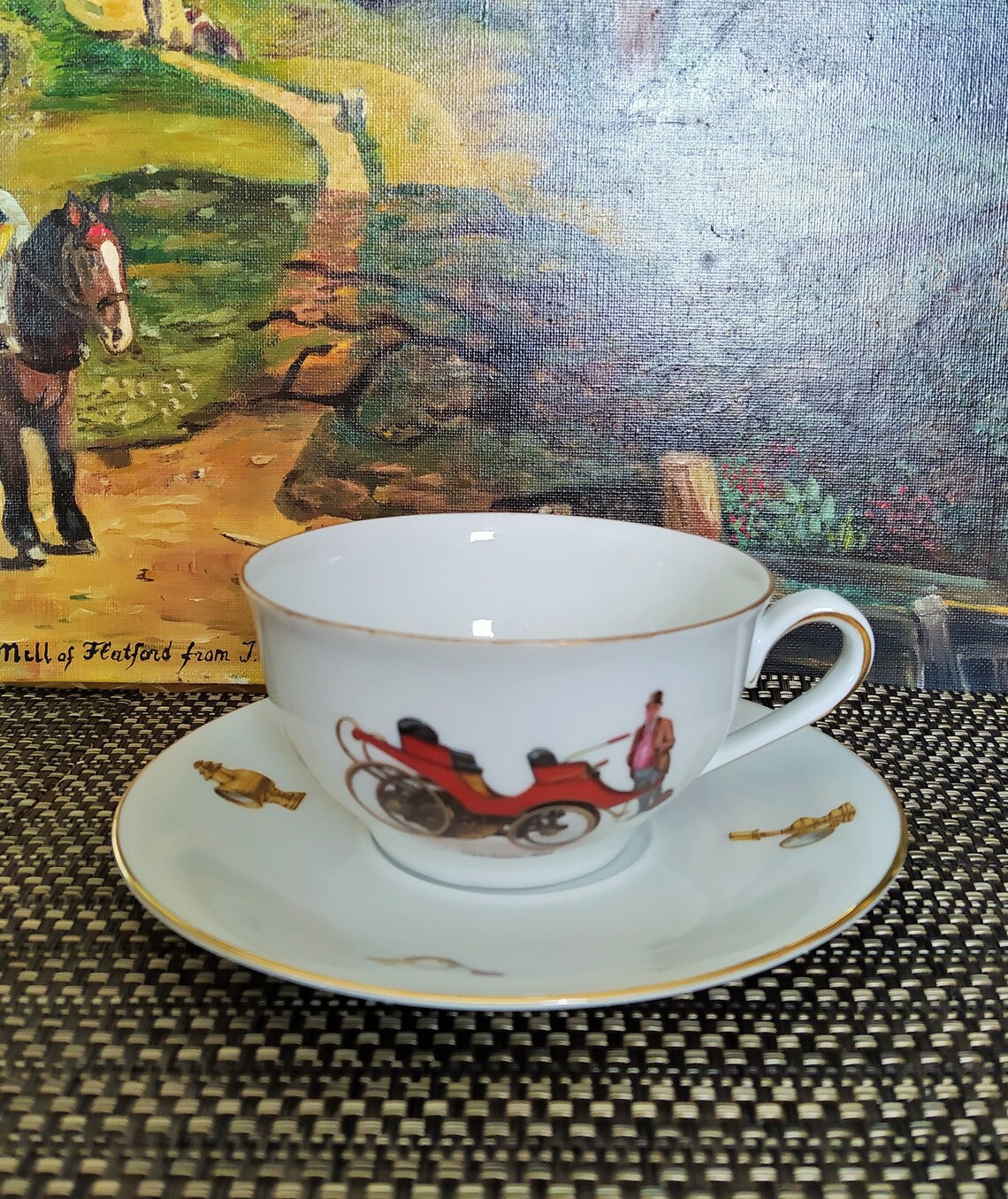 Sold Price: Tasse et sous-tasse en porcelaine de Tournai, en camaïeu