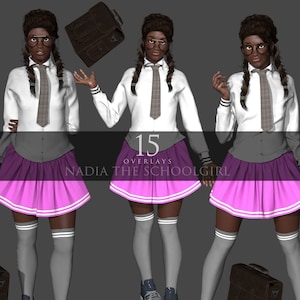 Puede incluir: Tres imágenes de una colegiala con una camisa blanca de cuello con una corbata a cuadros, una falda plisada rosa con ribete blanco, calcetines grises hasta la rodilla y zapatillas negras. Lleva un bolso de cuero marrón. El texto "15 Overlays Nadia The Schoolgirl" se muestra debajo de las imágenes.