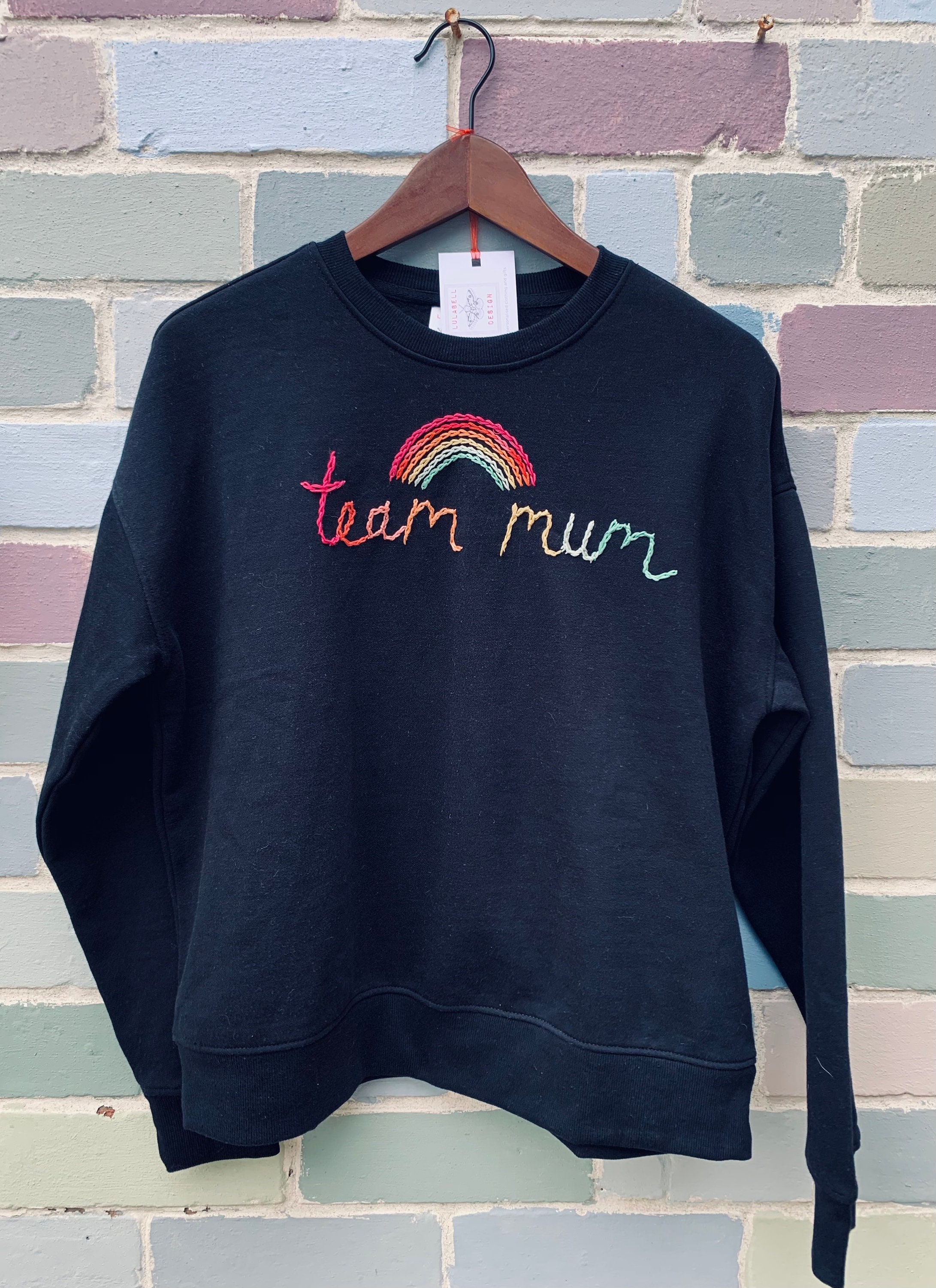 Sudadera personalizada y bordada a mano con eslogan 