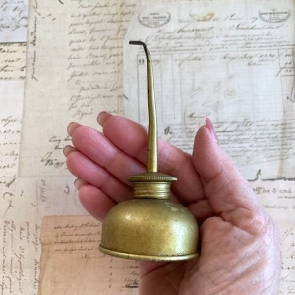 Vintage Oil Can - Small Thumb Pump Oiler - Vintage Industrial Decor