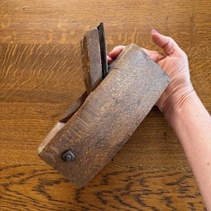 Antique Wood Block Planer - Wood Carpenter Tool - Antique Tools - Old Tool Collector